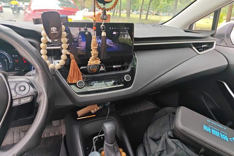 Used Toyota Corolla 2023 1.8L Smart Electric Hybrid Dual-Motor Elite Edition Audio And AC Panel
