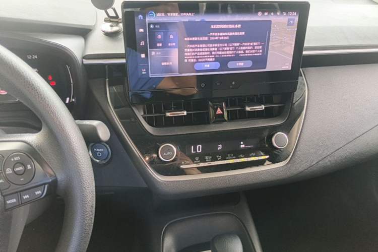 Used Toyota Corolla 2023 1.8L Smart Electric Hybrid Dual-Motor Elite Edition Audio And AC Panel