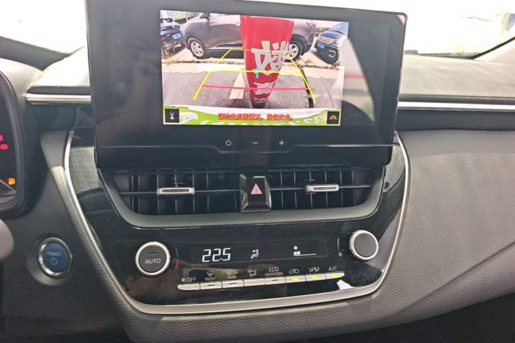 Used Toyota Corolla 2023 1.8L Smart Electric Hybrid Dual-Motor Elite Edition Audio And AC Panel