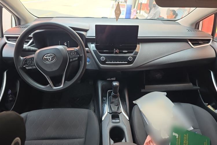 Used Toyota Corolla 2023 1.8L Smart Electric Hybrid Dual-Motor Pioneer Edition Center Console