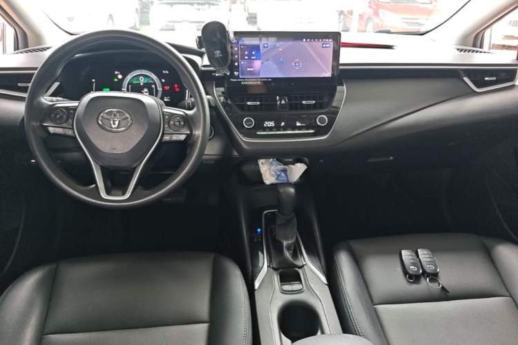Used Toyota Corolla 2023 1.8L Smart Electric Hybrid Dual-Motor Elite Edition Center Console