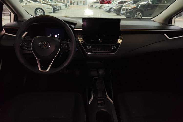 Used Toyota Corolla 2023 1.8L Smart Electric Hybrid Dual-Motor Pioneer Edition Center Console
