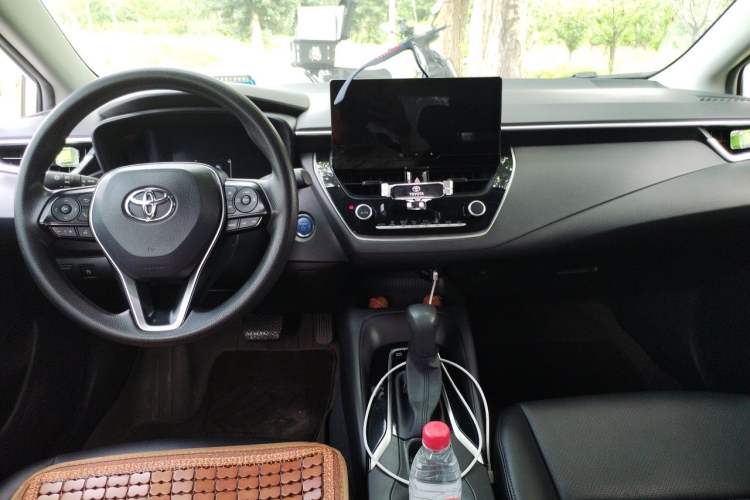 Used Toyota Corolla 2023 1.8L Smart Electric Hybrid Dual-Motor Pioneer Edition Center Console