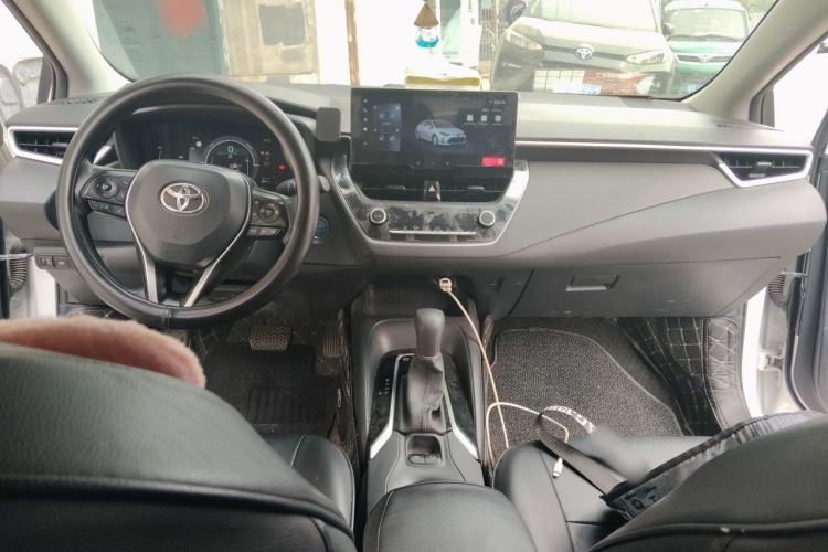 Used Toyota Corolla 2023 1.8L Smart Electric Hybrid Dual-Motor Pioneer Edition Center Console