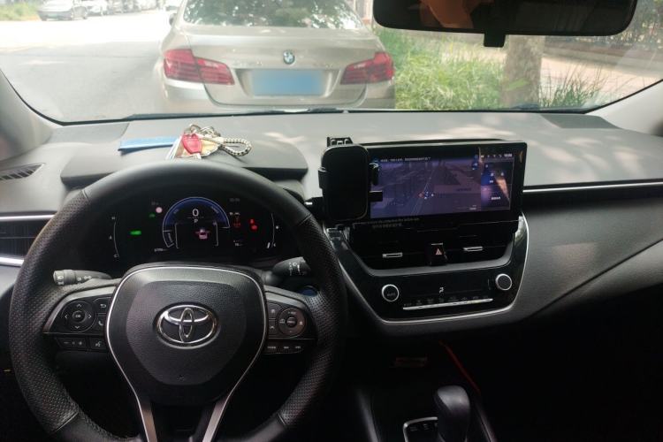 Used Toyota Corolla 2023 1.8L Smart Electric Hybrid Dual-Motor Elite Edition Center Console