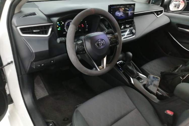 Used Toyota Corolla 2023 1.8L Smart Electric Hybrid Dual-Motor Elite Edition Center Console