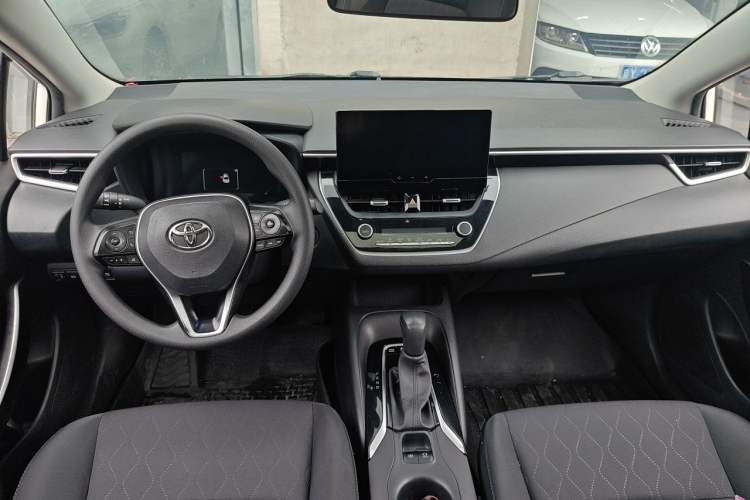 Used Toyota Corolla 2023 1.8L Smart Electric Hybrid Dual-Motor Elite Edition Center Console