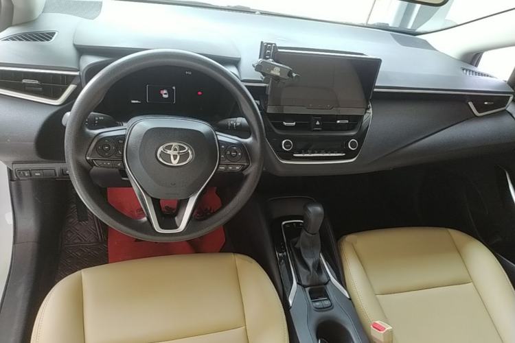 Used Toyota Corolla 2023 1.8L Smart Electric Hybrid Dual-Motor Elite Edition Center Console