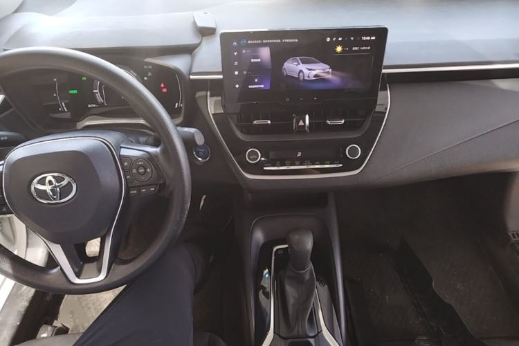 Used Toyota Corolla 2023 1.8L Smart Electric Hybrid Dual-Motor Elite Edition Center Console