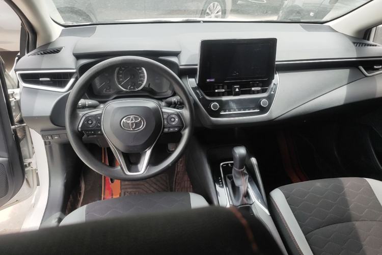 Used Toyota Corolla 2023 1.2T Elite Edition Center Console