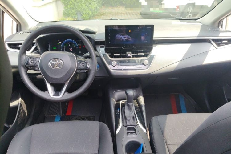 Used Toyota Corolla 2023 1.8L Smart Electric Hybrid Dual-Motor Elite Edition Center Console