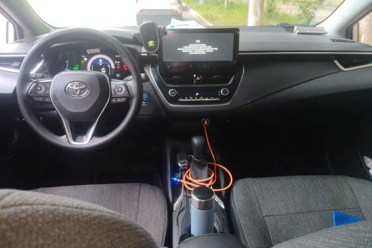 Used Toyota Corolla 2023 1.8L Smart Electric Hybrid Dual-Motor Pioneer Edition Center Console