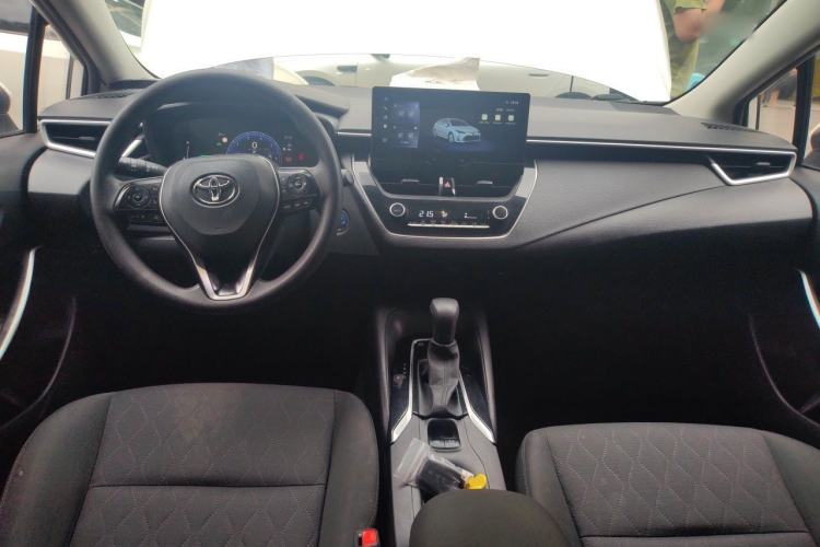 Used Toyota Corolla 2023 1.8L Smart Electric Hybrid Dual-Motor Pioneer Edition Center Console