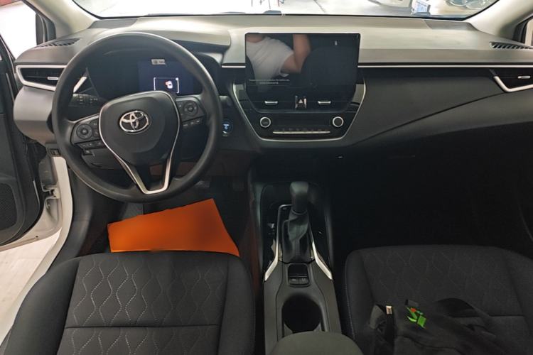 Used Toyota Corolla 2023 1.8L Smart Electric Hybrid Dual-Motor Elite Edition Center Console