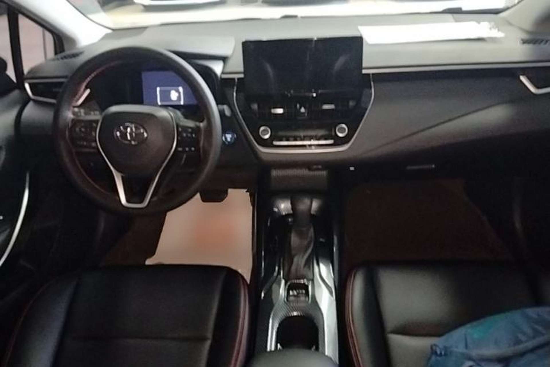 Used Toyota Corolla 2023 1.8L Smart Electric Hybrid Dual-Motor Elite Edition Center Console