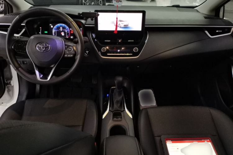 Used Toyota Corolla 2023 1.8L Smart Electric Hybrid Dual-Motor Elite Edition Center Console