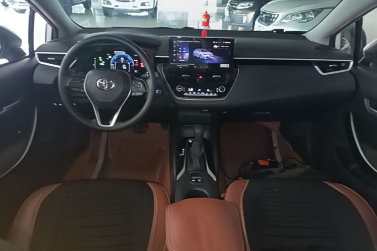Used Toyota Corolla 2023 1.8L Smart Electric Hybrid Dual-Motor Elite Edition Center Console