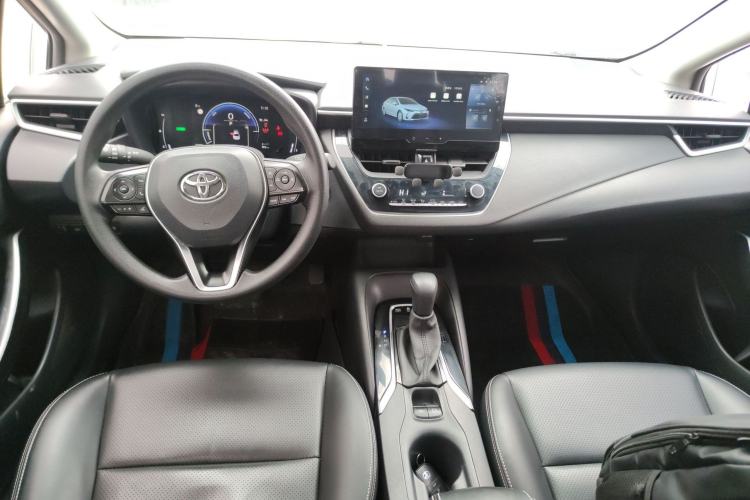 Used Toyota Corolla 2023 1.8L Smart Electric Hybrid Dual-Motor Pioneer Edition Center Console