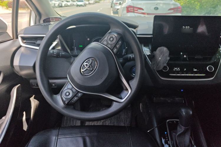 Used Toyota Corolla 2023 1.8L Smart Electric Hybrid Dual-Motor Pioneer Edition Center Console