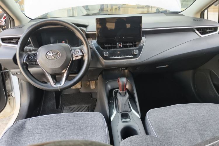 Used Toyota Corolla 2023 1.8L Smart Electric Hybrid Dual-Motor Pioneer Edition Center Console