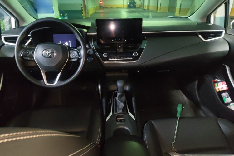 Used Toyota Corolla 2023 1.8L Smart Electric Hybrid Dual-Motor Pioneer Edition Center Console