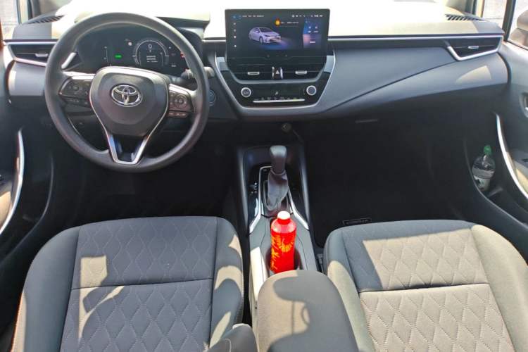 Used Toyota Corolla 2023 1.8L Smart Electric Hybrid Dual-Motor Elite Edition Center Console