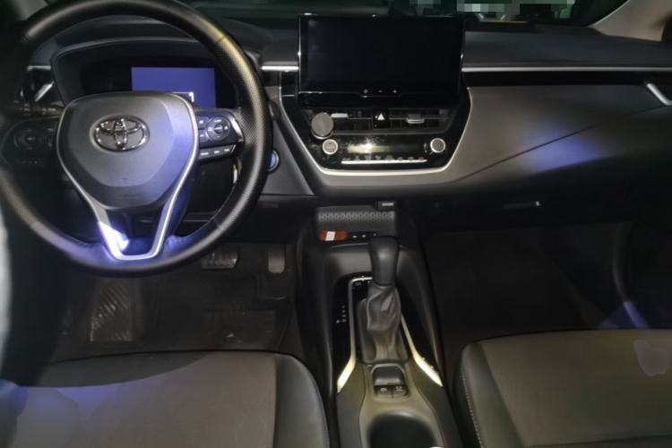Used Toyota Corolla 2023 1.8L Smart Electric Hybrid Dual-Motor Elite Edition Center Console