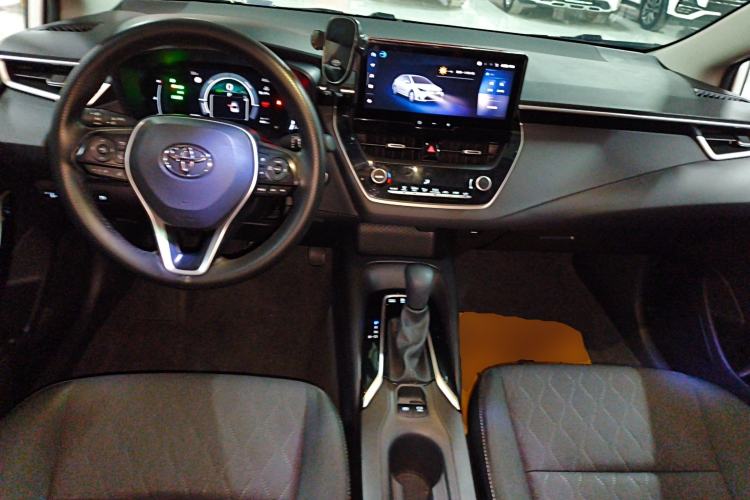 Used Toyota Corolla 2023 1.8L Smart Electric Hybrid Dual-Motor Elite Edition Center Console
