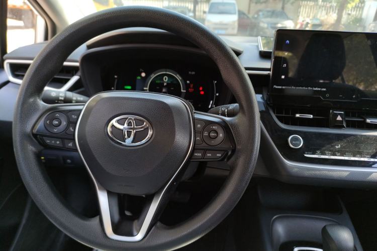 Used Toyota Corolla 2023 1.8L Smart Electric Hybrid Dual-Motor Elite Edition Center Console