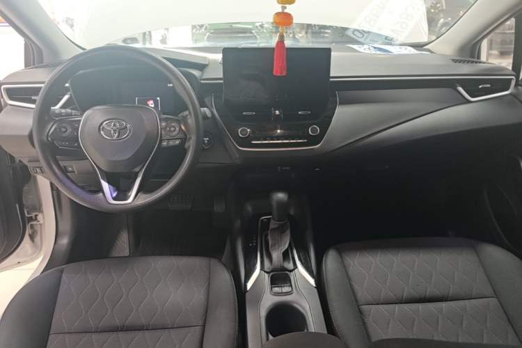 Used Toyota Corolla 2023 1.8L Smart Electric Hybrid Dual-Motor Elite Edition Center Console