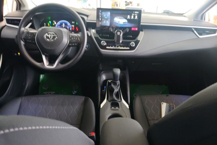 Used Toyota Corolla 2023 1.8L Smart Electric Hybrid Dual-Motor Pioneer Edition Center Console