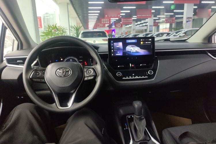 Used Toyota Corolla 2023 1.8L Smart Electric Hybrid Dual-Motor Elite Edition Center Console