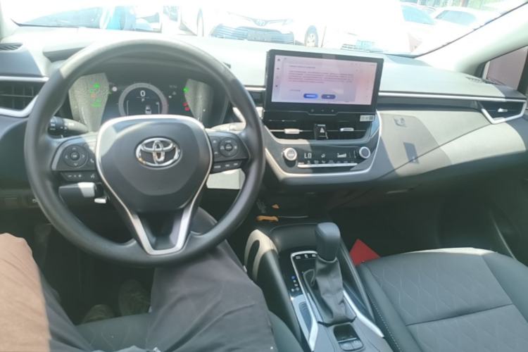 Used Toyota Corolla 2023 1.8L Smart Electric Hybrid Dual-Motor Elite Edition Center Console