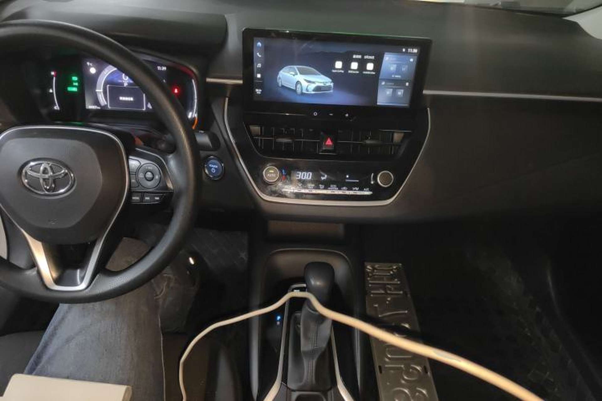 Used Toyota Corolla 2023 1.8L Smart Electric Hybrid Dual-Motor Pioneer Edition Center Console