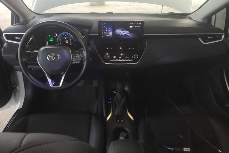 Used Toyota Corolla 2023 1.8L Smart Electric Hybrid Dual-Motor Elite Edition Center Console