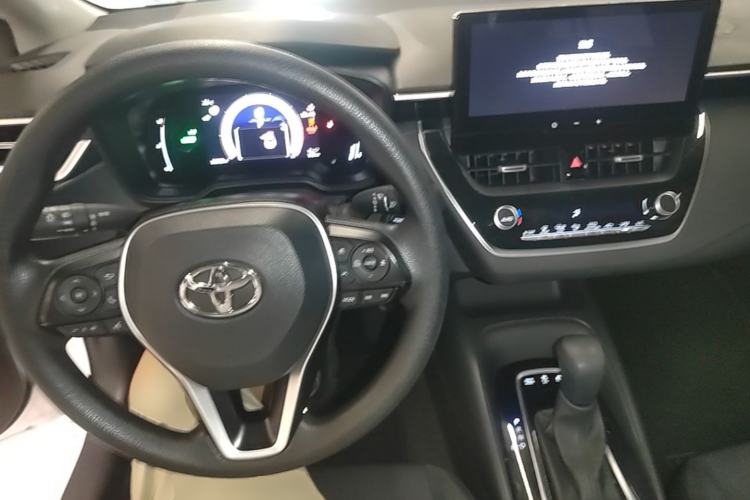 Used Toyota Corolla 2023 1.8L Smart Electric Hybrid Dual-Motor Elite Edition Center Console