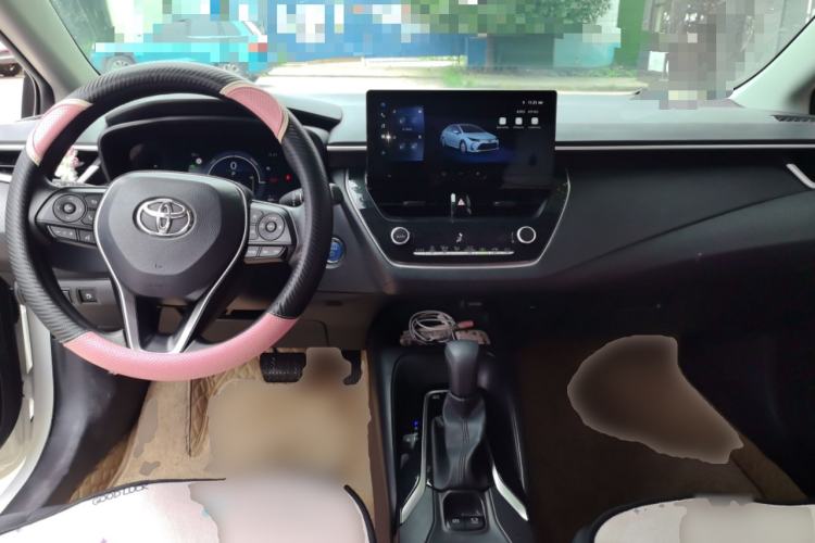 Used Toyota Corolla 2023 1.8L Smart Electric Hybrid Dual-Motor Pioneer Edition Center Console