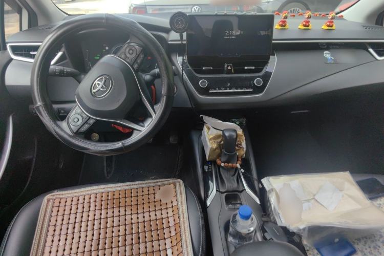 Used Toyota Corolla 2023 1.8L Smart Electric Hybrid Dual-Motor Elite Edition Center Console