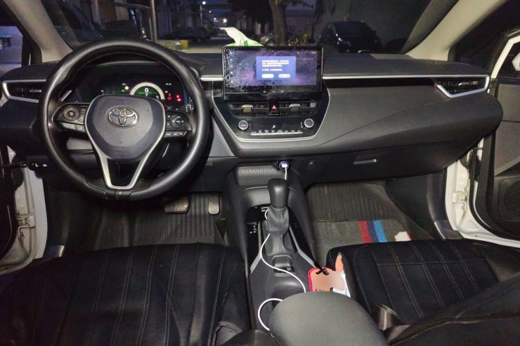 Used Toyota Corolla 2023 1.8L Smart Electric Hybrid Dual-Motor Elite Edition Center Console
