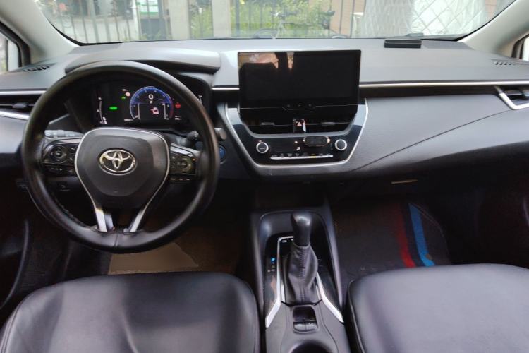 Used Toyota Corolla 2023 1.8L Smart Electric Hybrid Dual-Motor Pioneer Edition Center Console