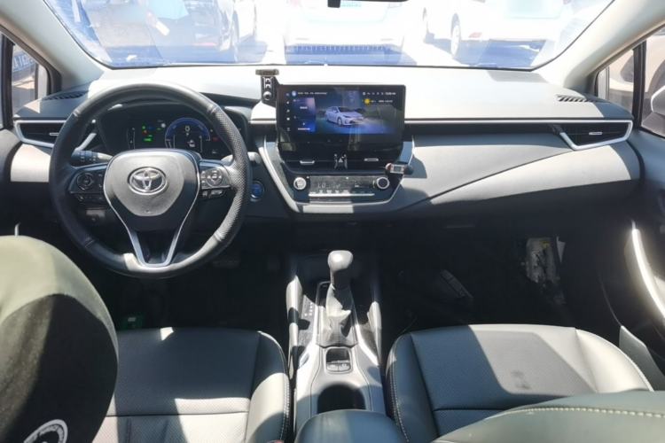 Used Toyota Corolla 2023 1.8L Smart Electric Hybrid Dual-Motor Elite Edition Center Console