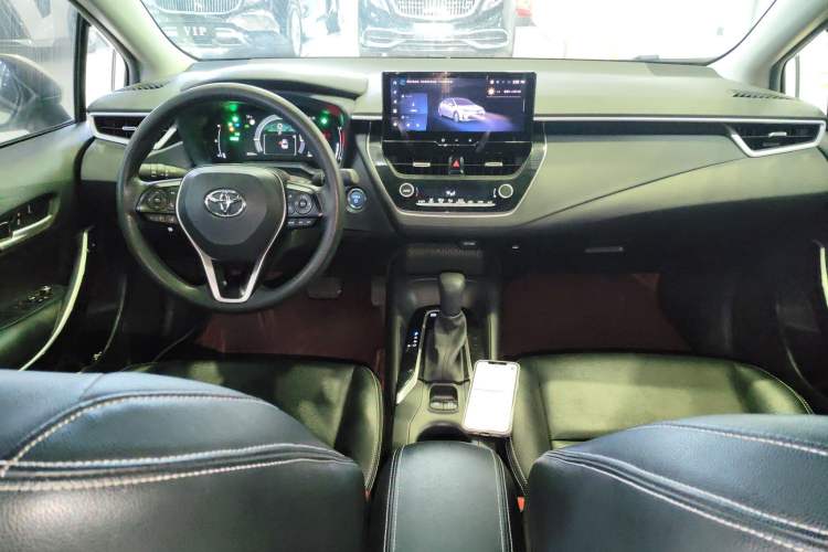 Used Toyota Corolla 2023 1.8L Smart Electric Hybrid Dual-Motor Elite Edition Center Console