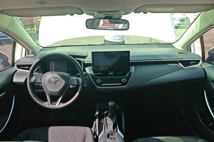 Used Toyota Corolla 2023 1.8L Smart Electric Hybrid Dual-Motor Pioneer Edition Center Console