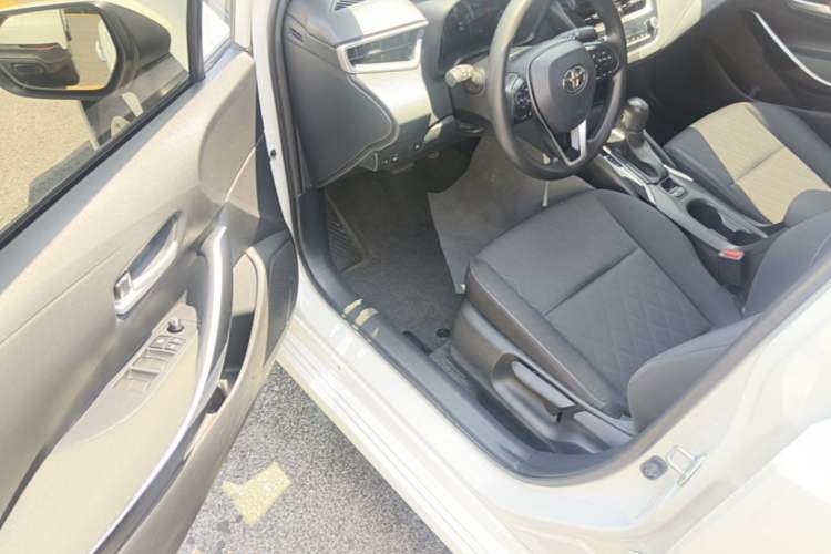 Used Toyota Corolla 2023 1.8L Smart Electric Hybrid Dual-Motor Pioneer Edition Driver Seat