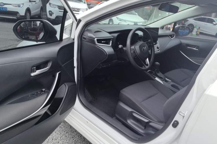 Used Toyota Corolla 2023 1.8L Smart Electric Hybrid Dual-Motor Elite Edition Driver Seat
