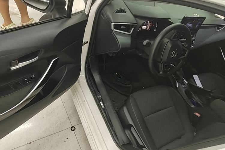 Used Toyota Corolla 2023 1.8L Smart Electric Hybrid Dual-Motor Elite Edition Driver Seat