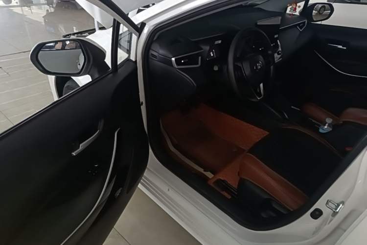 Used Toyota Corolla 2023 1.8L Smart Electric Hybrid Dual-Motor Elite Edition Driver Seat