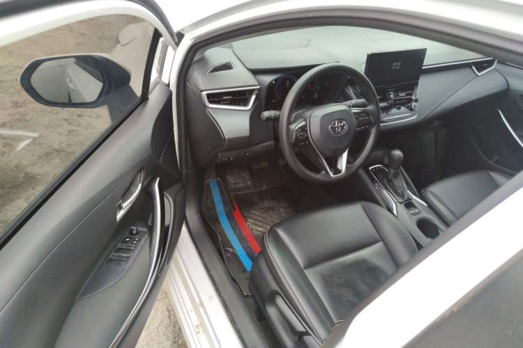 Used Toyota Corolla 2023 1.8L Smart Electric Hybrid Dual-Motor Pioneer Edition Driver Seat