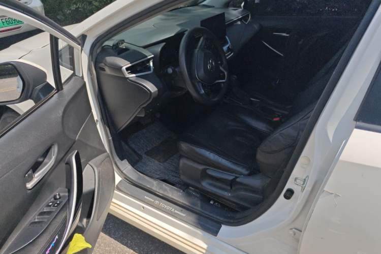 Used Toyota Corolla 2023 1.8L Smart Electric Hybrid Dual-Motor Pioneer Edition Driver Seat