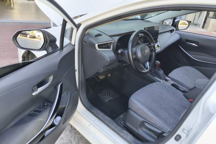 Used Toyota Corolla 2023 1.8L Smart Electric Hybrid Dual-Motor Pioneer Edition Driver Seat